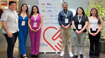 Estudiantes de postgrado y académicas de FACE exponen en Congreso AEMARK 2025, España