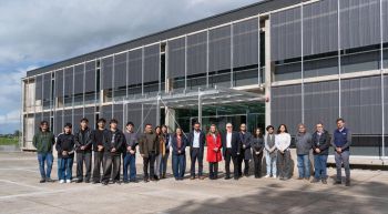 Gobernador regional y autoridades UBB recorren nuevas instalaciones de Química y Farmacia y dialogan con estudiantes