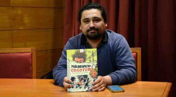 Edgardo Cifuentes presentó en la UBB su historieta “Más respeto al cogotero”